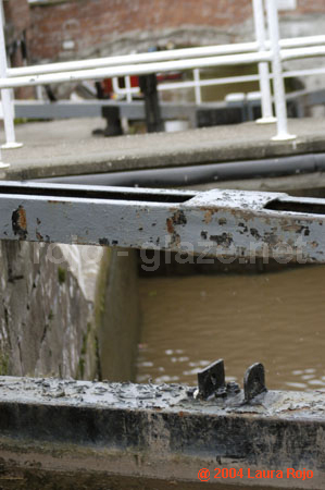 77 canal_doors
