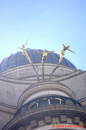 20 statues